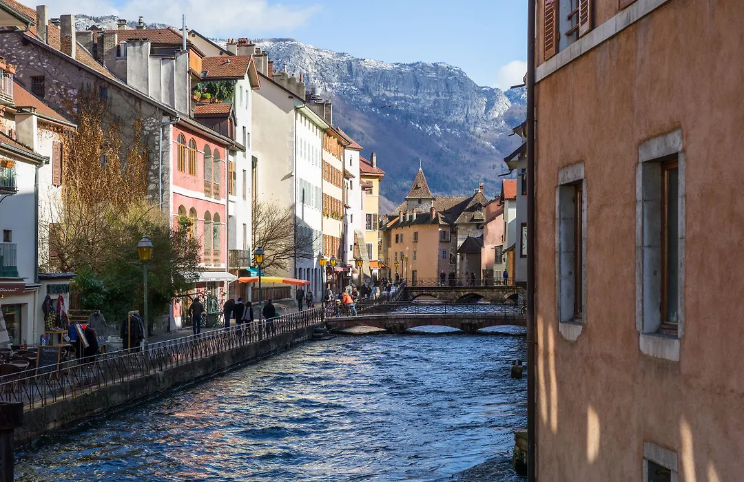 Les Loges Annecy Vieille Ville-1